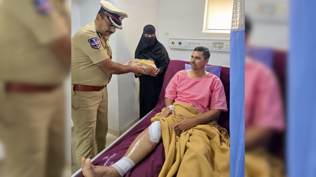 Cyberabad CP visit to injured home guard at Medicover