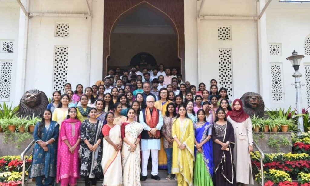 Governor interacts with Viksit Bharat Young Leaders