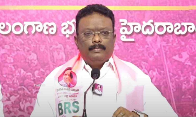 Political vendetta Harish Rao: Dasoju Sravan slams government