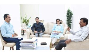 44,706 accreditation cards for journalists