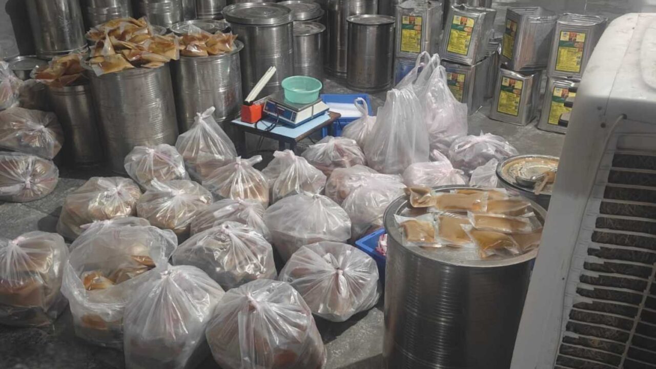 Adulterated ghee unit busted in Banjara Hills