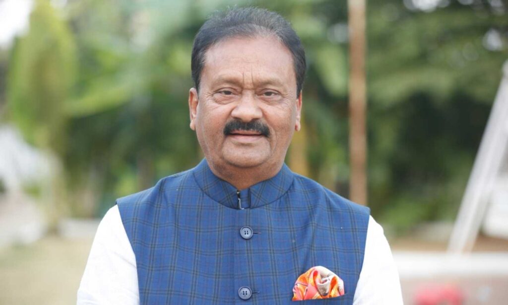 Shabbir Ali assures support to Telugus stranded in Middle East