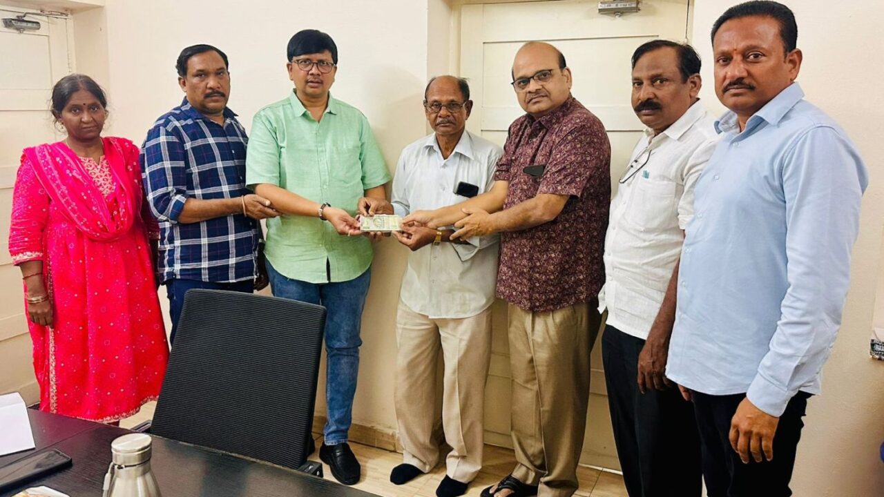 Swetha family aid reaches ₹1 lakh support