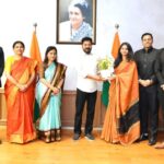 Revanth Reddy meets trainee IAS officers